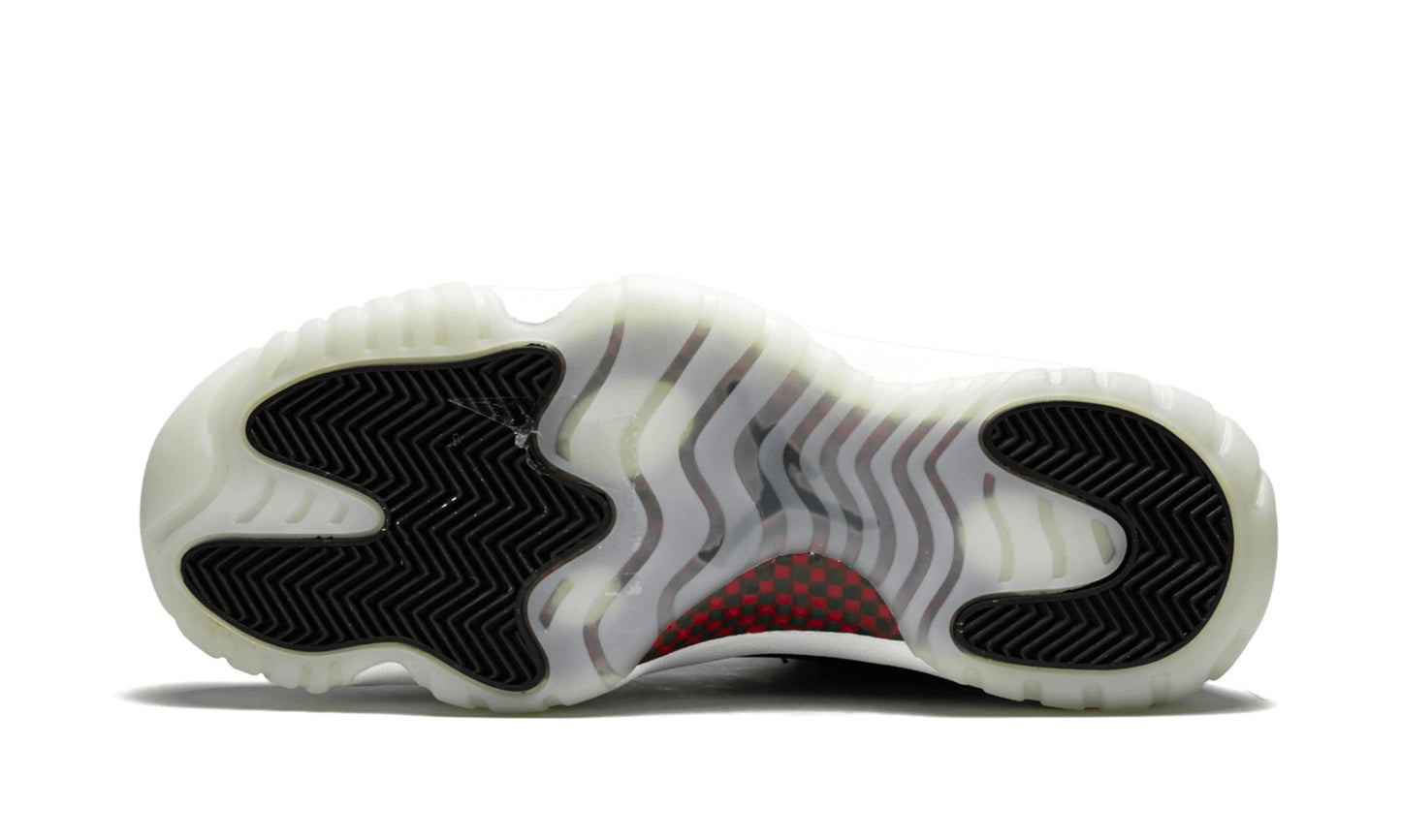 AIR JORDAN XI RETRO
"72-10"