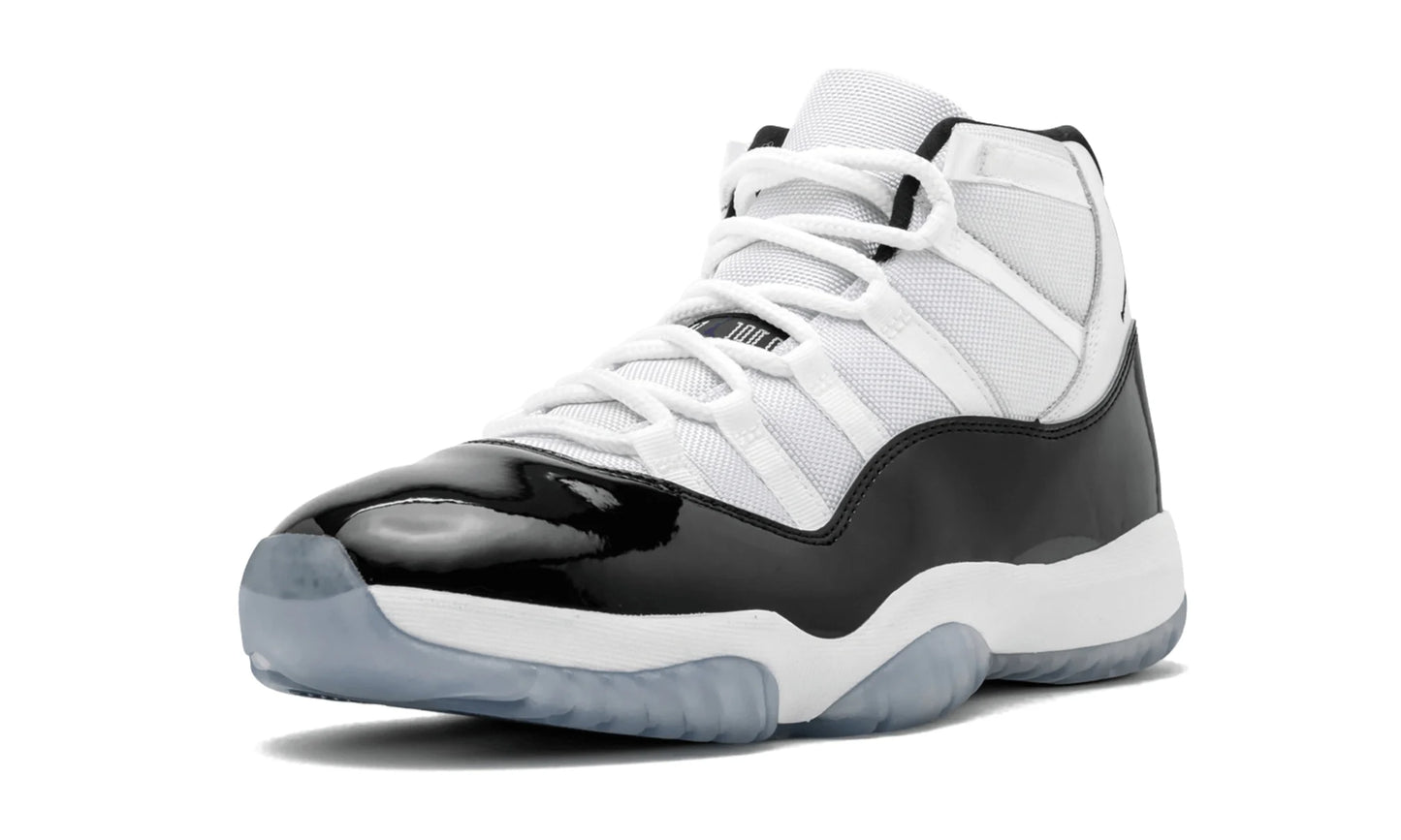 AIR JORDAN XI RETRO
"Concord"