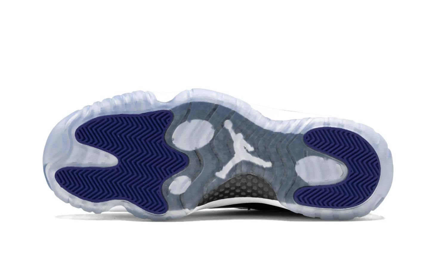 AIR JORDAN XI RETRO
"Concord"